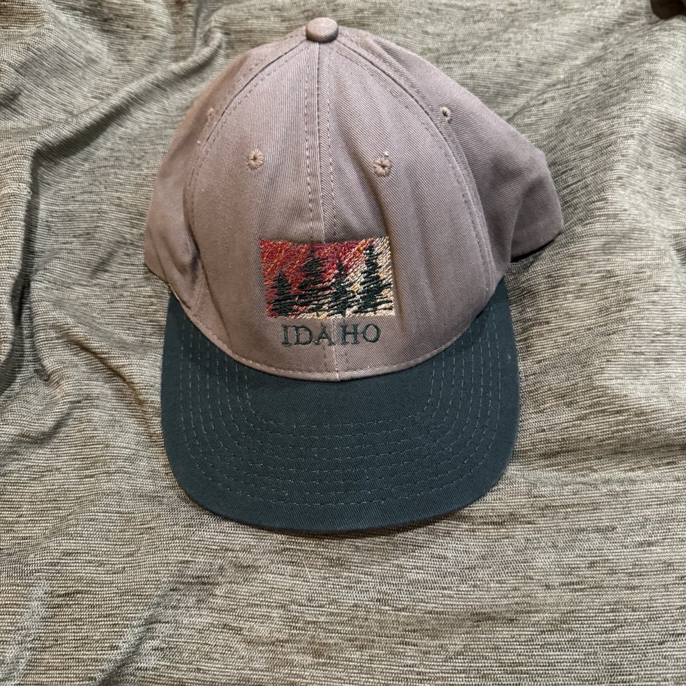 vtg Idaho hat brown leather strap oilskin made in USA ski town cap